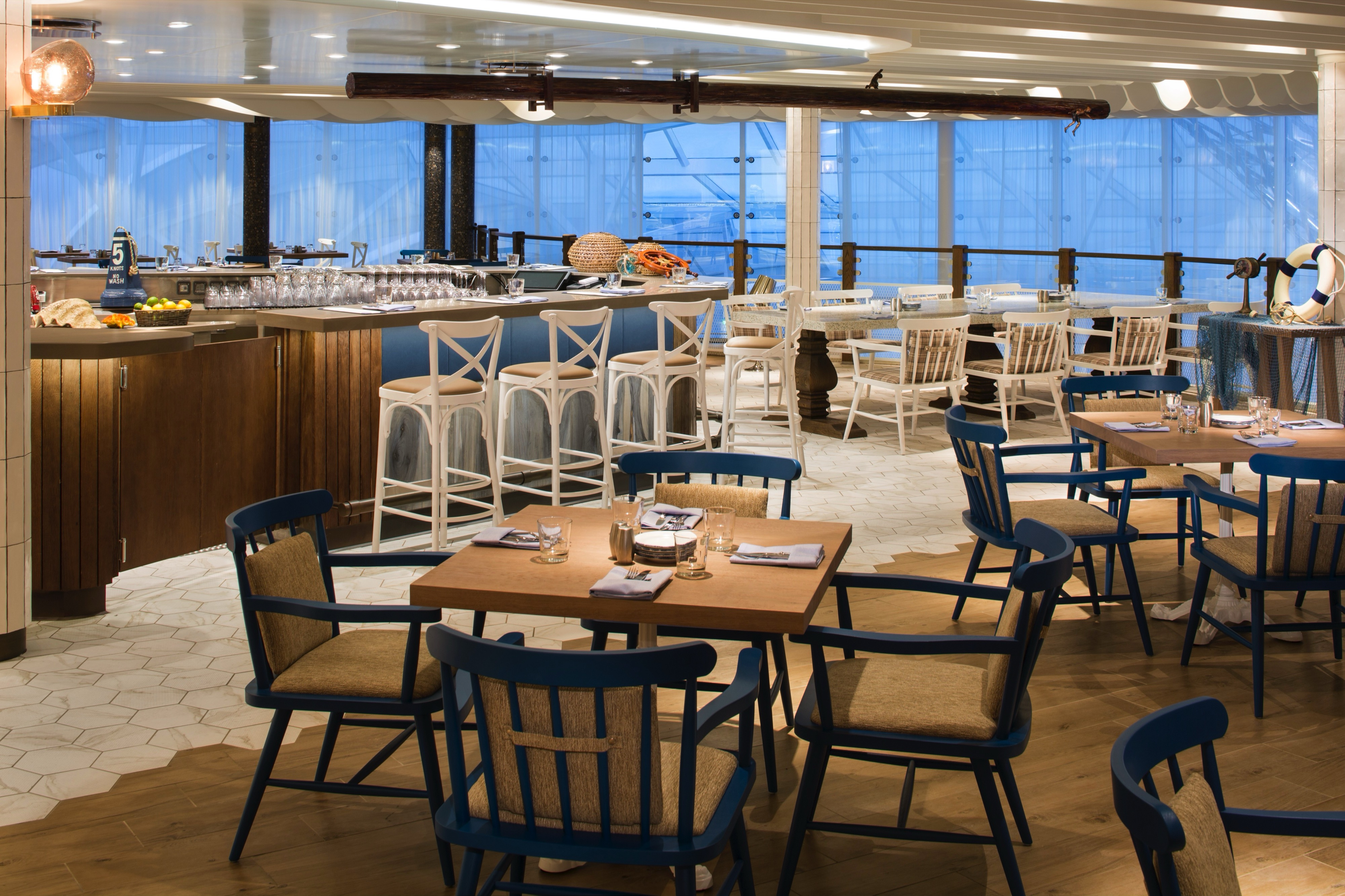 Symphony of the Seas - Hooked Seafood℠	